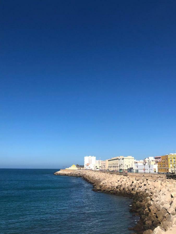 Loft Silvia, Cadiz Centro Apartment Luaran gambar